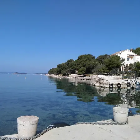 Beach House Maria 3*