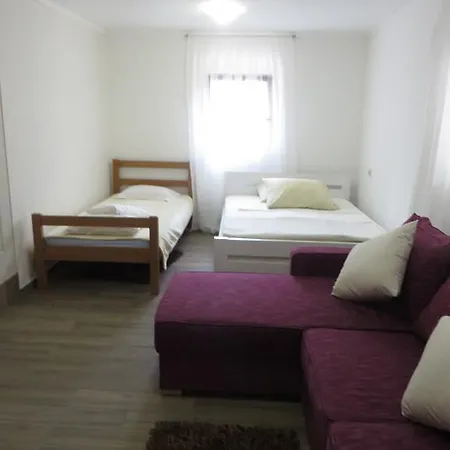 Beach House Maria 3*